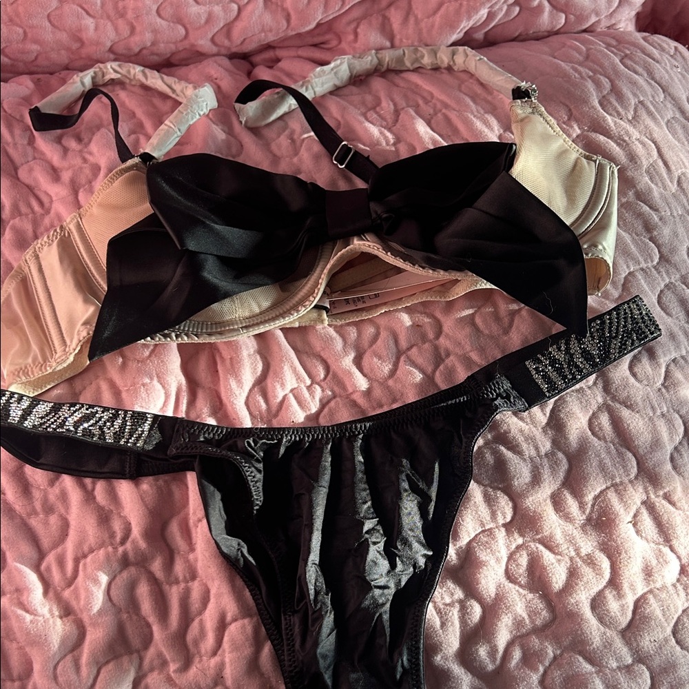 Black and Cream Lingerie Set - Picture 1 of 5